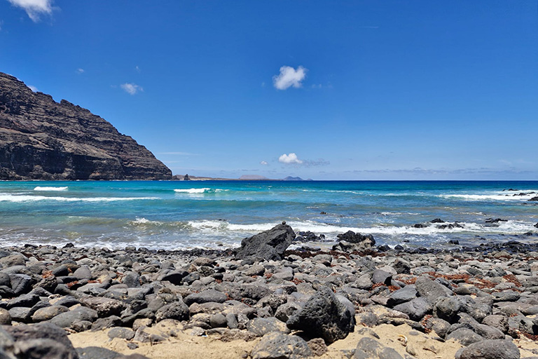 Bucht mit Steinstrand